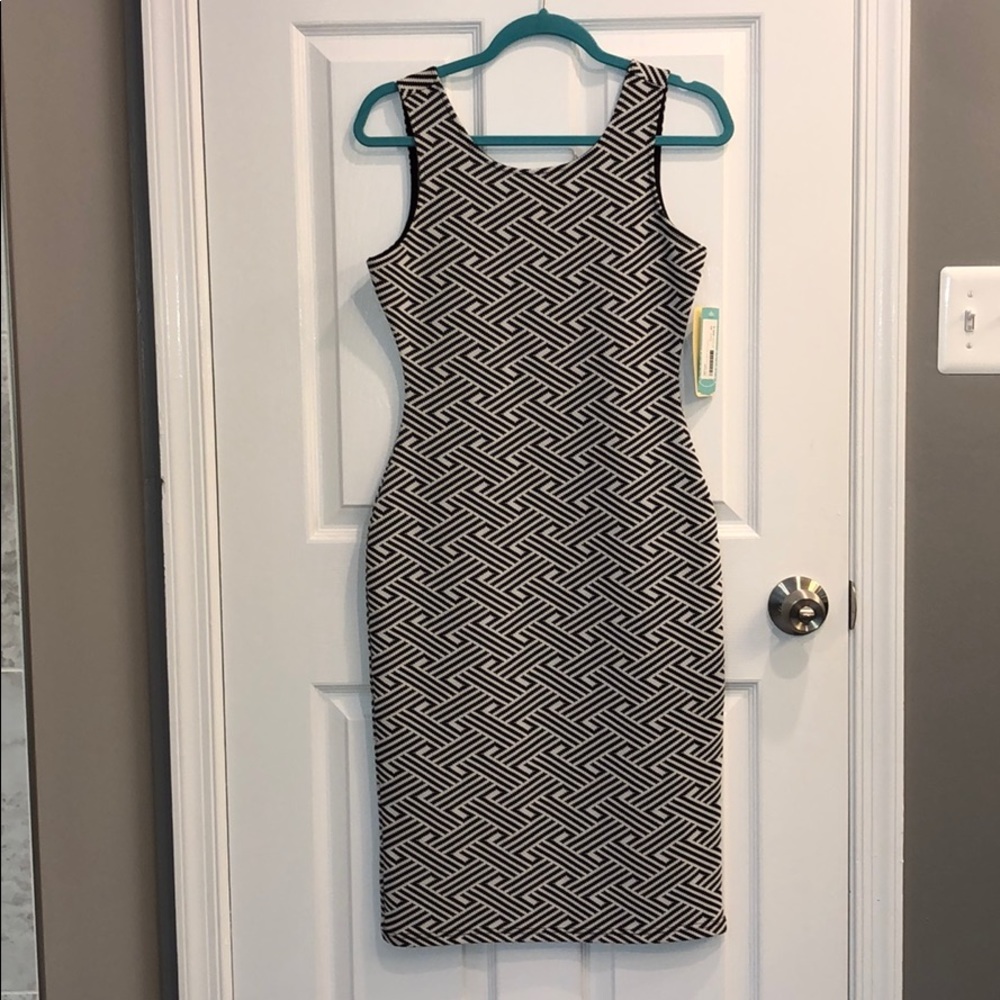 Sexy, date night dress! RD Style Mid knit dress